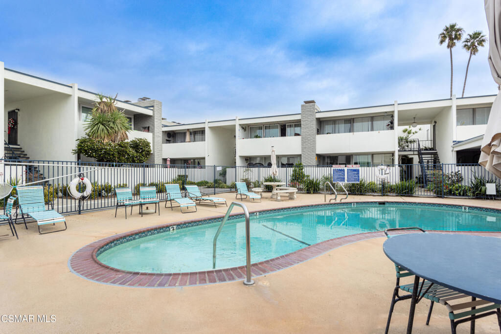 Property Photo: 1337 Edgewood Way 37 CA 93030