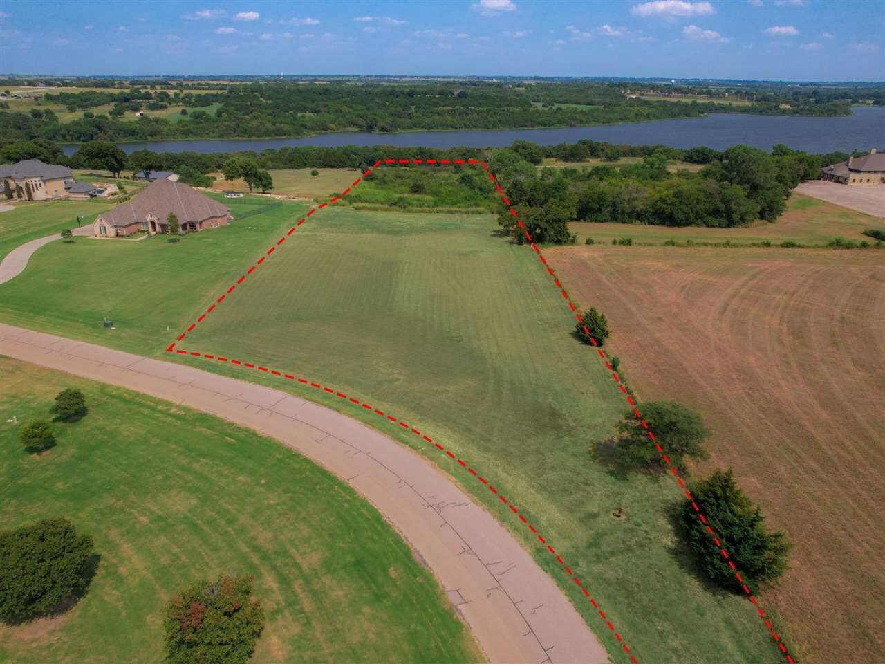 Property Photo:  3401 High Pointe Dr  OK 74604 