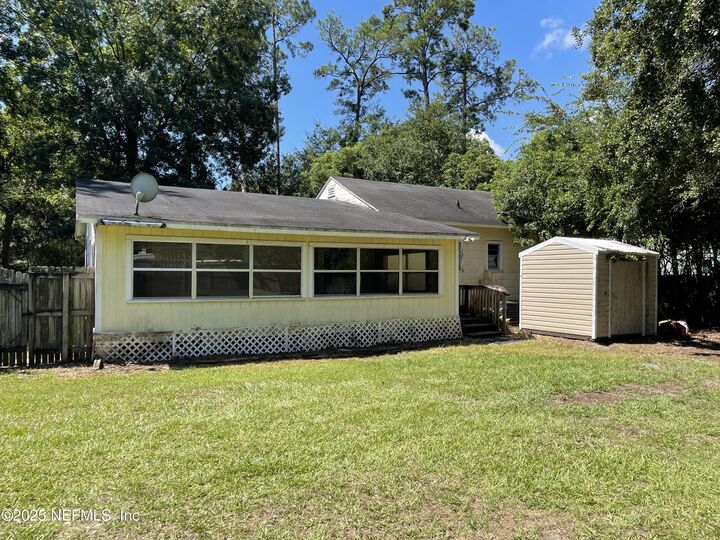 Property Photo: 4261 Collins Road FL 32244