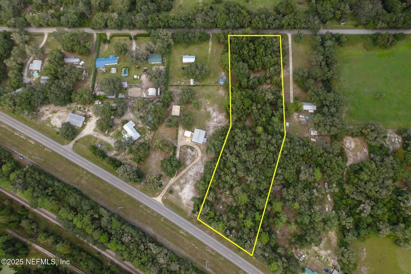 Property Photo:  1558 Highway 17  FL 32181