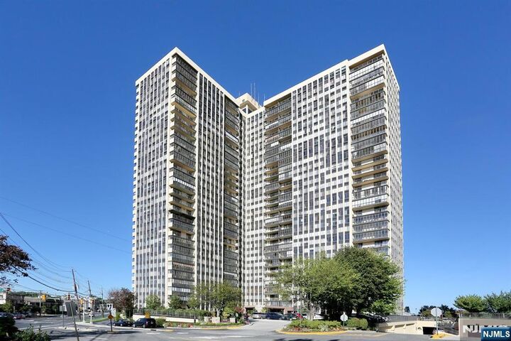 Property Photo:  300 Winston Drive 908  NJ 07010 