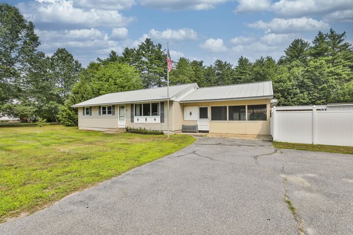 Property Photo:  69 Baboosic Lake Road  NH 03054 