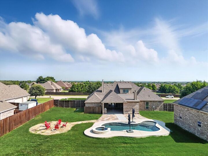 Property Photo: 6420 Kingston Drive TX 76065