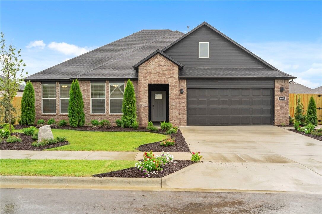 Property Photo: 563 W Canada Drive AR 72730