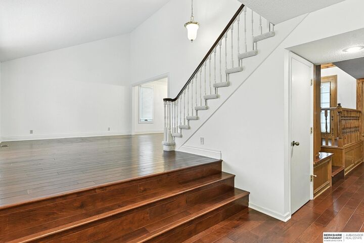 124 S 70 Street  Omaha NE 68132 photo