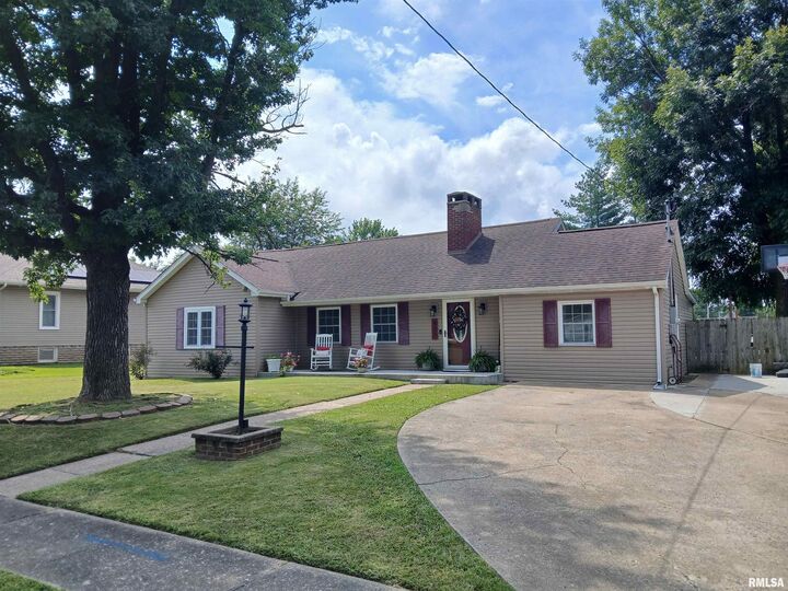 403 W 8th Street  Johnston City IL 62951 photo