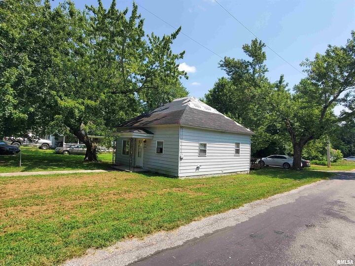 Property Photo:  519 Nevada Street  IL 62918 