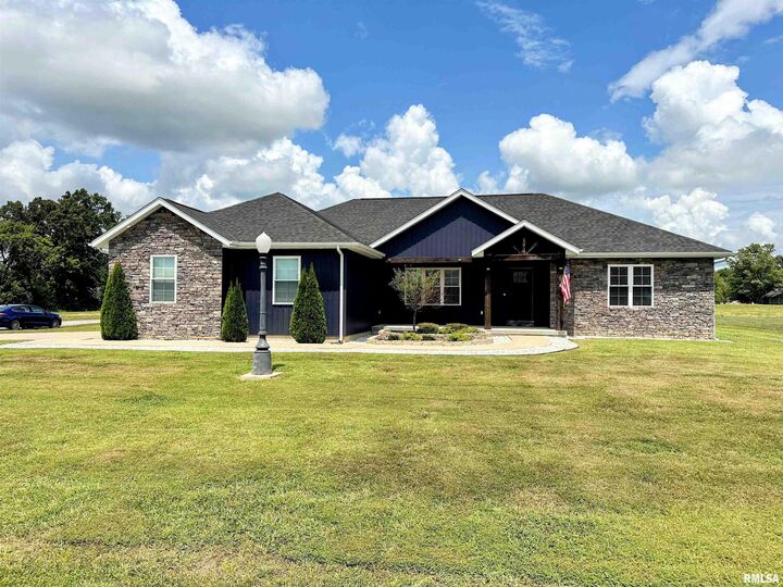 1106 Falcon Court  Carterville IL 62918 photo