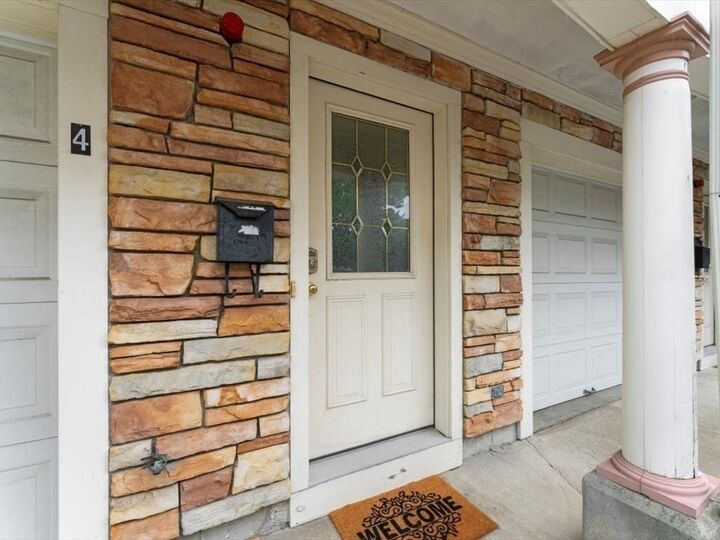 Property Photo:  47 Chestnut St 4  MA 02453 