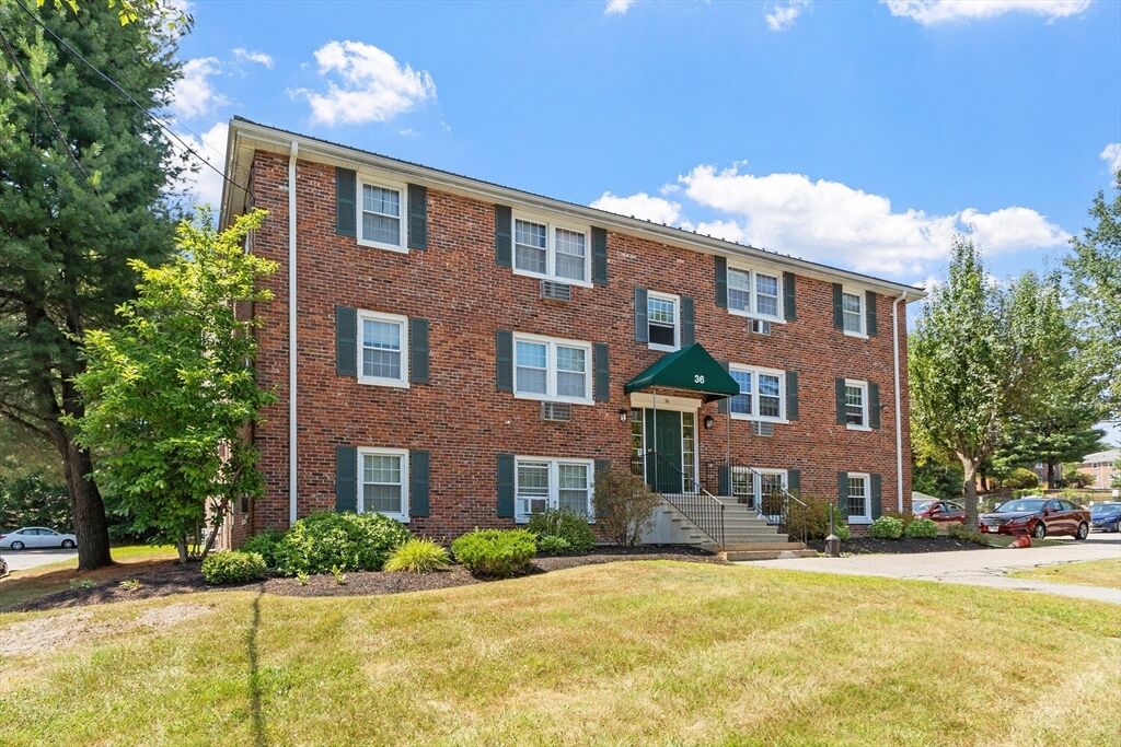 Property Photo:  36 Ridgewood Ln 4  MA 01440 