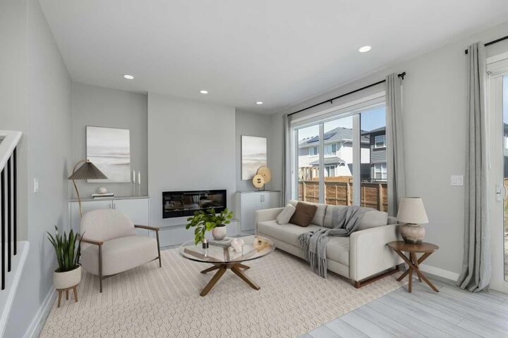 Property Photo:  200 Magnolia Terrace SE  AB T3M 3H9 