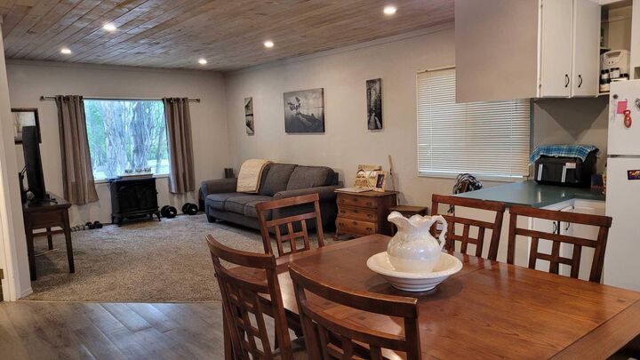 Property Photo: 5489 51 Avenue AB T4L 1K9