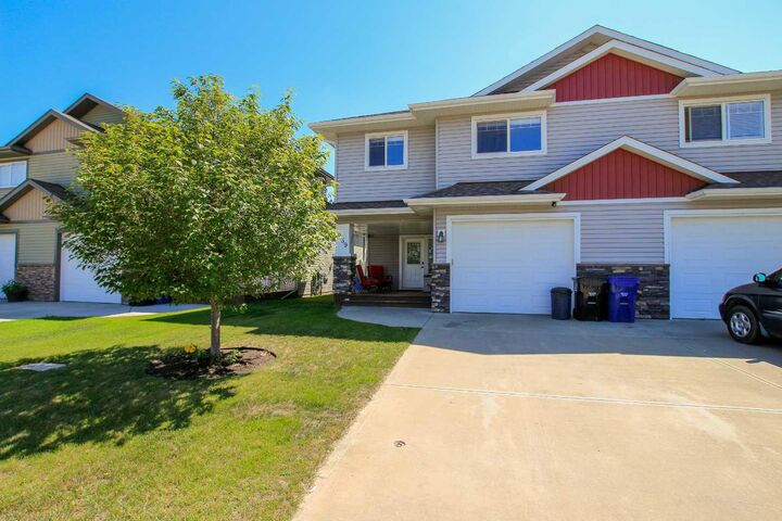239 Cedar Square  Blackfalds AB T4M 0A1 photo