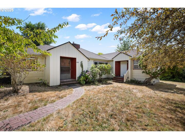 3022 SE Risley Ave  Milwaukie OR 97267 photo