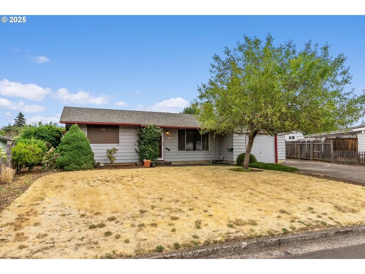 Property Photo:  3569 Hyacinth St  OR 97404 