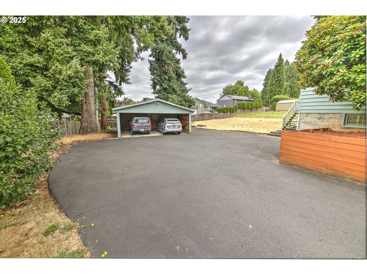 Property Photo: 9017 NW 21st Ave WA 98665
