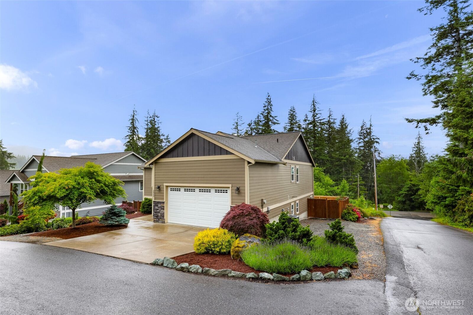 Property Photo:  3860  Lindsay Avenue  WA 98229 