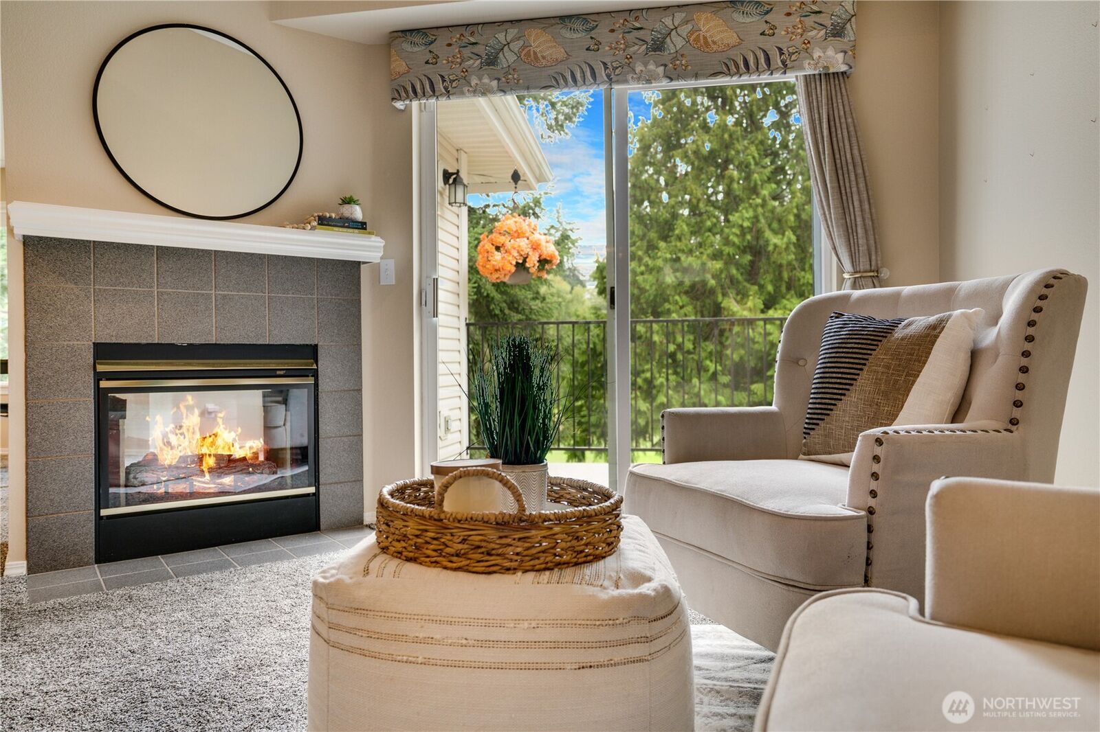 Property Photo:  4714  Fairwood Boulevard NE 1704  WA 98422 