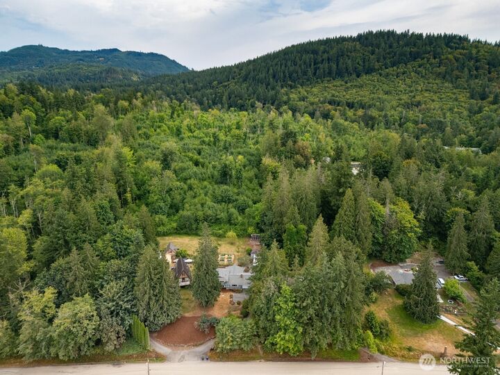 Property Photo: 2916 E Blackburn Road WA 98274