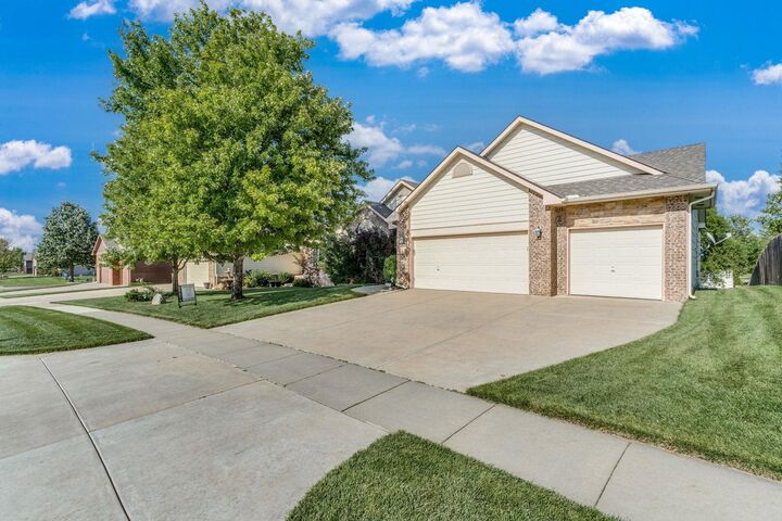 Property Photo: 3434 N Valerie St KS 67205