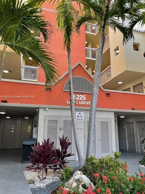 8225 Lake Dr 208  Doral FL 33166 photo