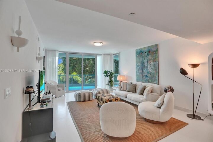 Property Photo: 2627 S Bayshore Dr 506 FL 33133