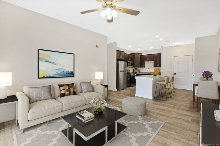 Property Photo: 280 Salmon Brook Street 4106 CT 06035