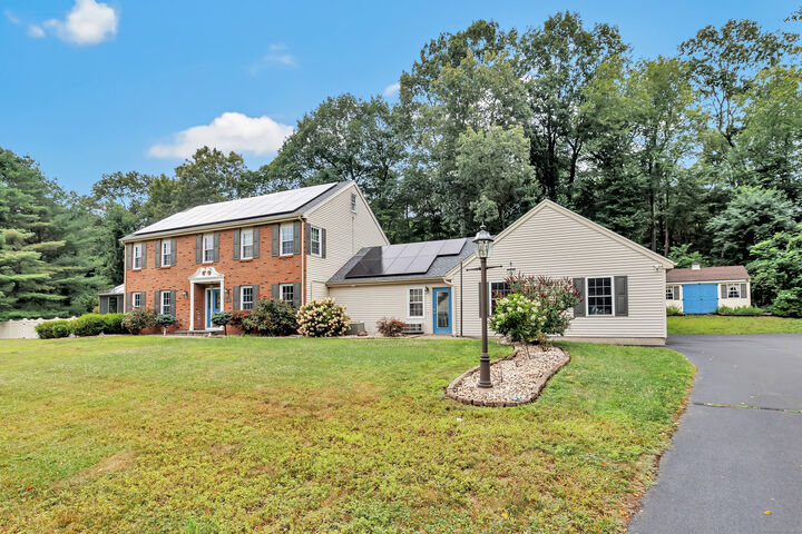 Property Photo: 75 Brookside Place CT 06410