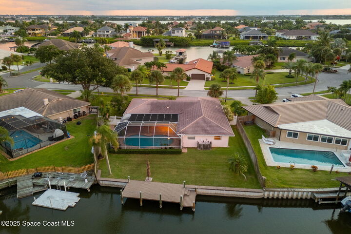 Property Photo:  245 Venice Court  FL 32937 