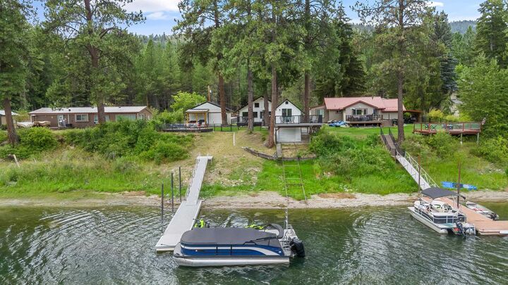 Property Photo:  291 Riverview Rd  WA 99119 