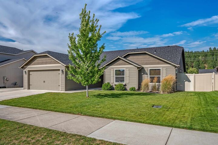 Property Photo: 14925 E Crown Ave WA 99216