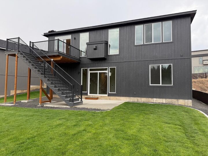 Property Photo:  3203 S Custer Ln  WA 99223 