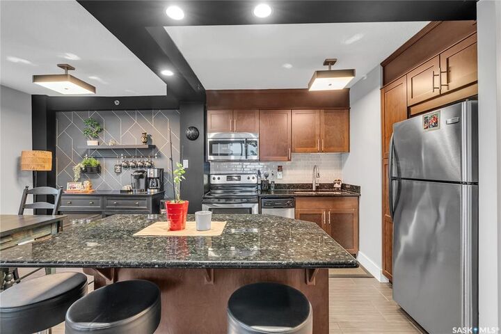 Property Photo:  320 5th Avenue N 1406  SK S7K 2P5 