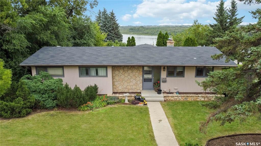 Property Photo:  1908 Pembina Avenue  SK S7K 1C3 