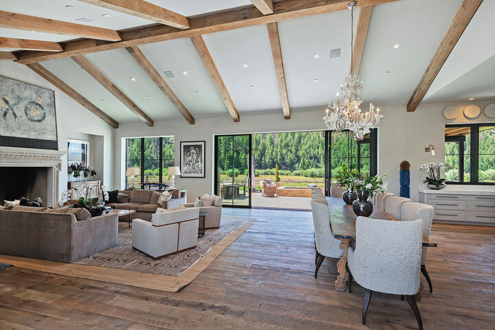 Property Photo: 708 E East Fork Rd ID 83333