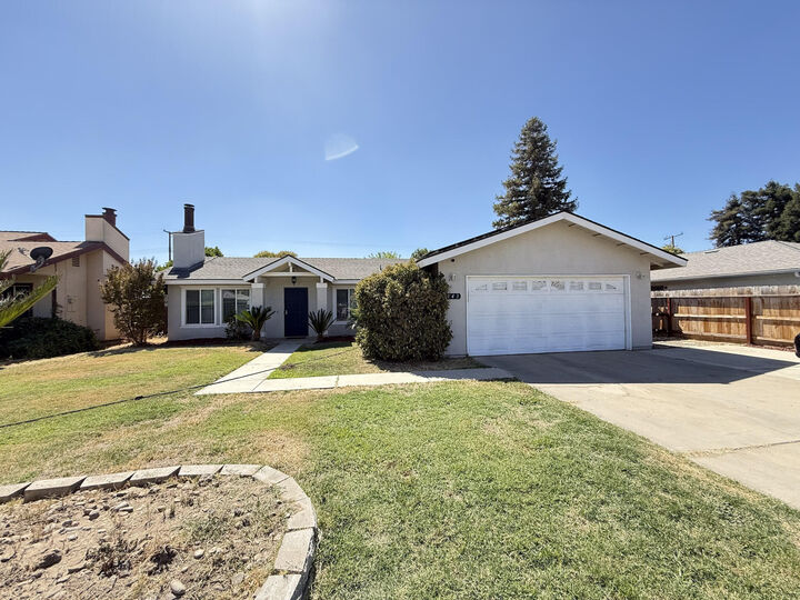 143 N Simon Street  Visalia CA 93292 photo