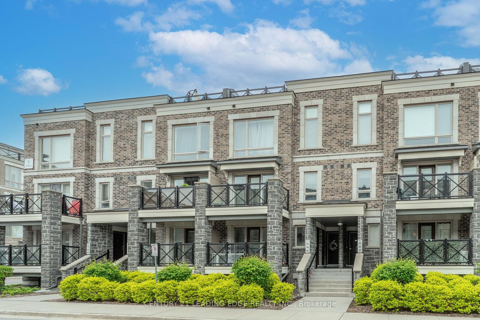 Property Photo: 1 Blanche Lane 814 ON L6B 0A3