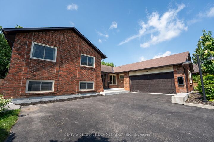 Property Photo:  23 Wadsworth Circle  ON L6Z 1W6 