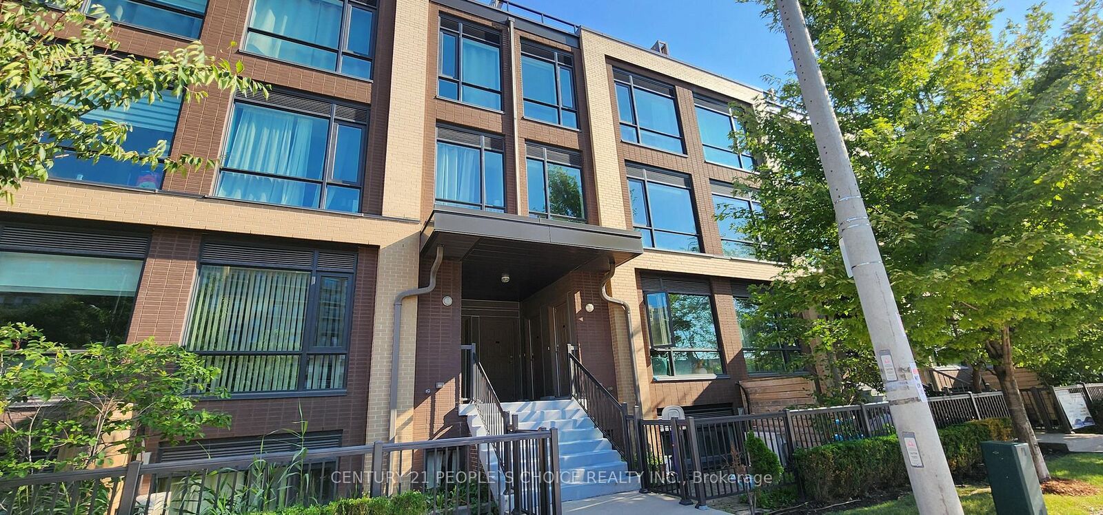 Photo de la propriété:  639 Lawrence Avenue W 207  ON M6A 1A9 