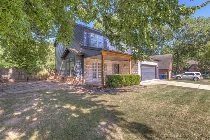 Property Photo: 115 S Redbud Place OK 74012