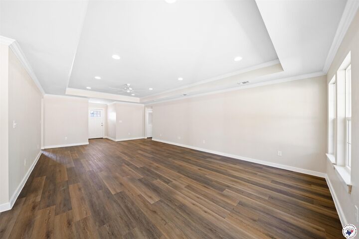 Property Photo:  113 Village Place  TX 75501 