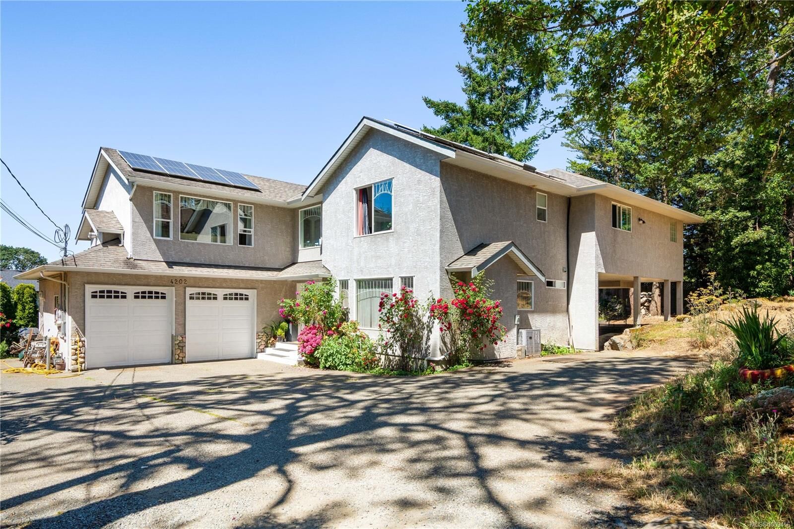 Property Photo: 4202 Quadra St BC V8X 1L4