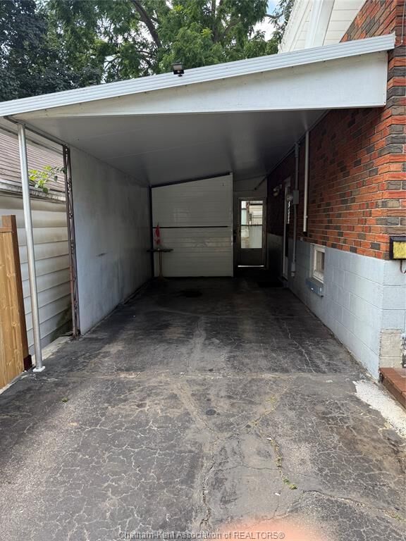 Photo de la propriété: 415 Emily Street ON N8A 4K4