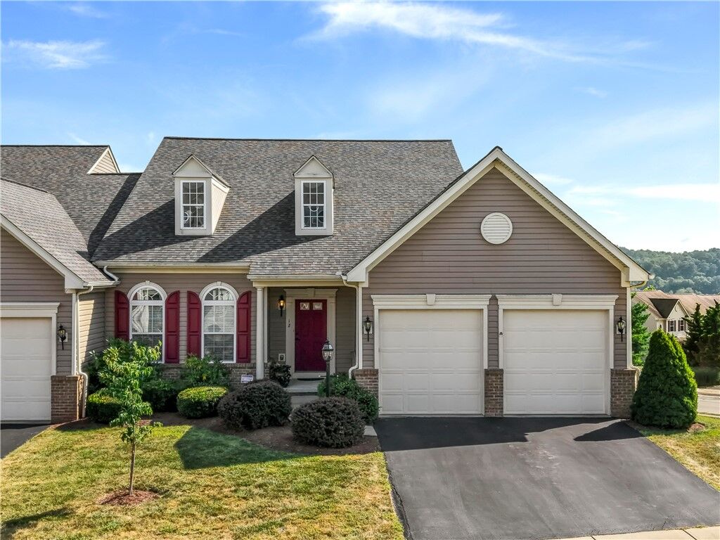 Property Photo:  12 Morningtide Court  PA 15146 