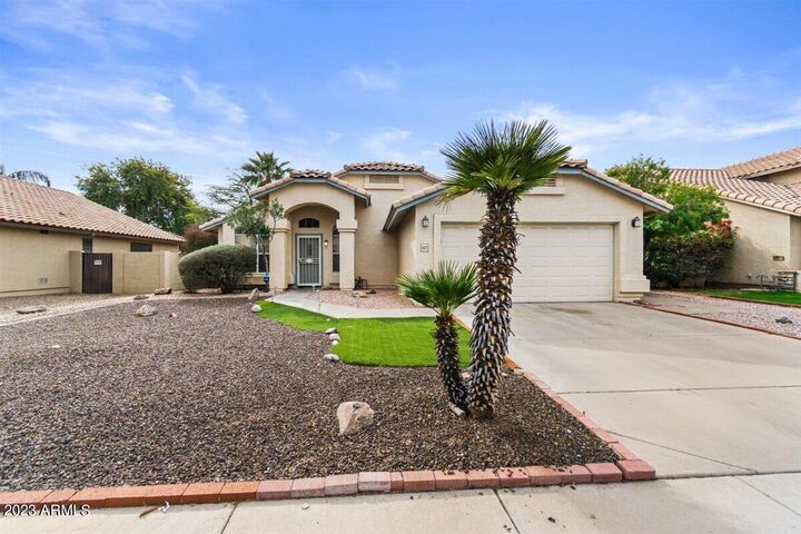 1327 W Maria Lane  Tempe AZ 85284 photo