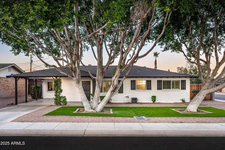 Property Photo: 7416 E Holly Street AZ 85257