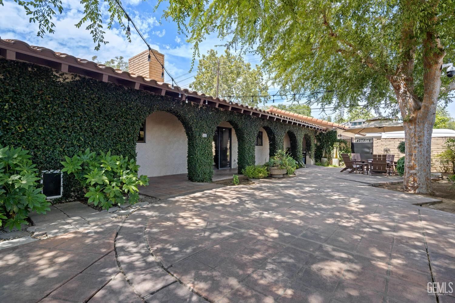 Property Photo:  1801 Pine Street  CA 93301 