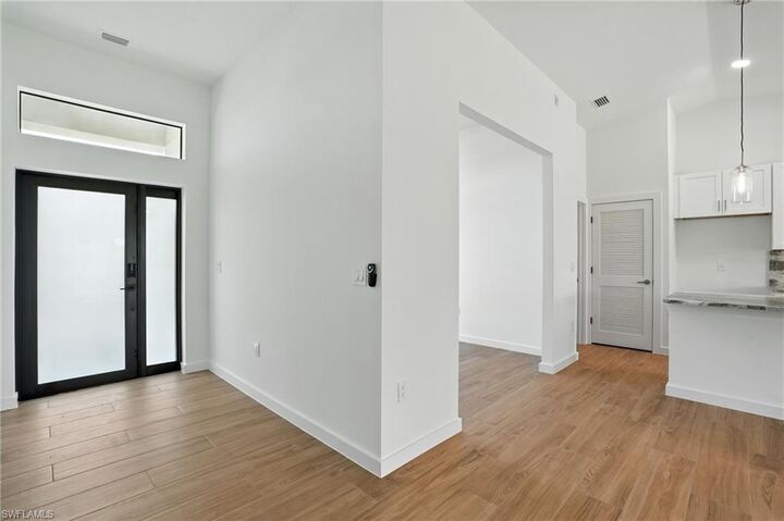 Property Photo:  2607 38th St SW  FL 33976 