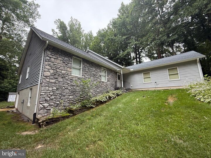 Property Photo:  3530 Tenley Place  MD 20736 