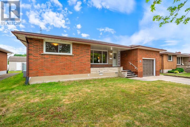 Property Photo: 80 Saint Andrews Avenue ON L3B 1E4